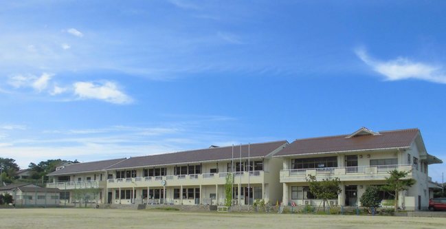 学校外観