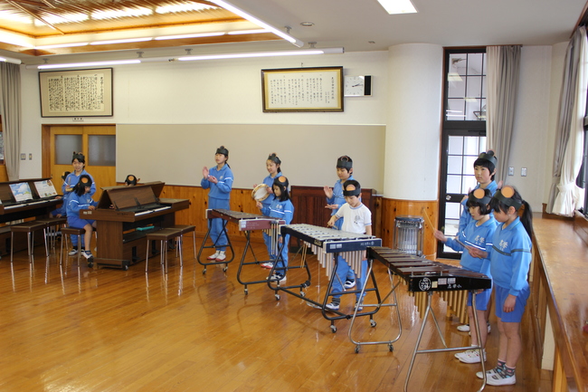 低学年出し物
