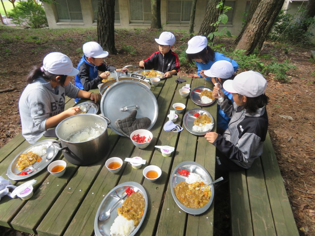 食事中