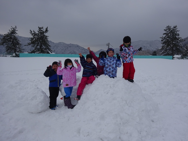 雪遊び１