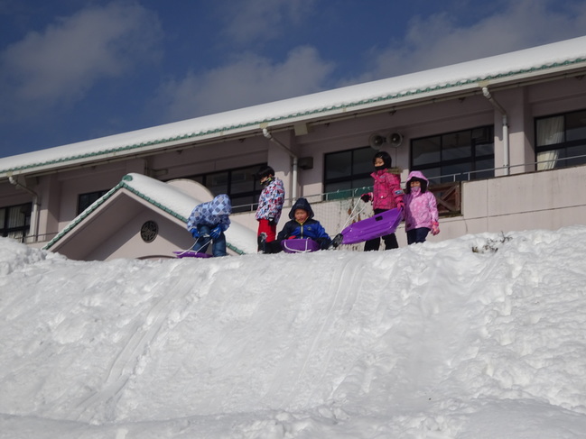 雪遊び４