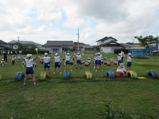 黄