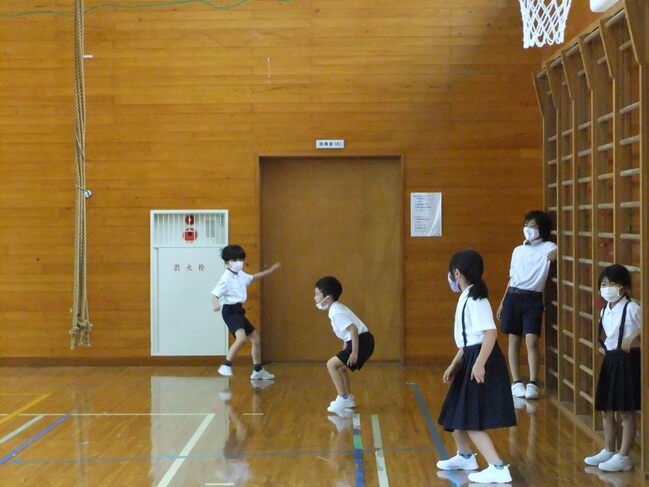 6