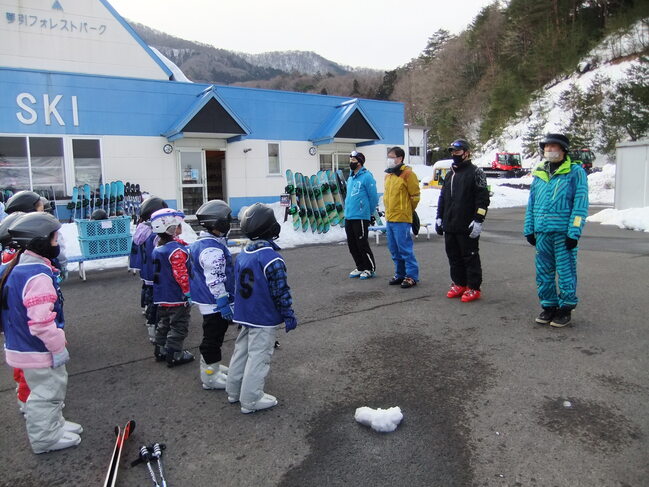 ２