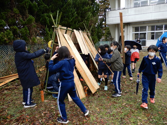 秘密基地づくり