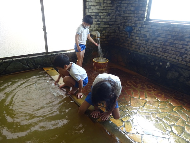 鶴の湯