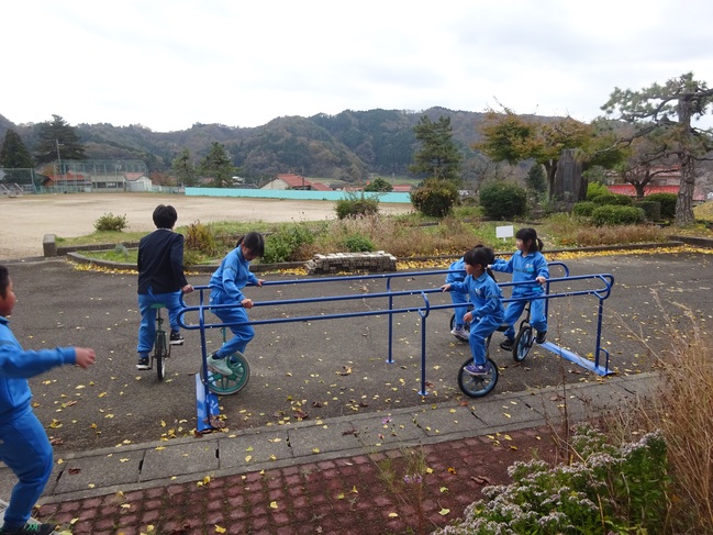 一輪車