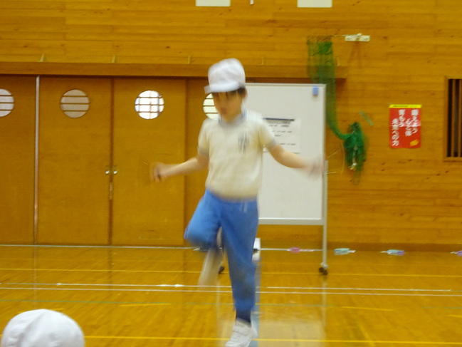 ２