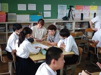 世３