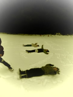 雪遊び