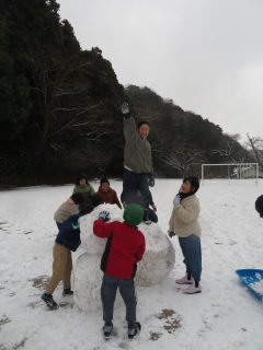 雪遊び