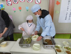 給食