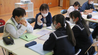 係１