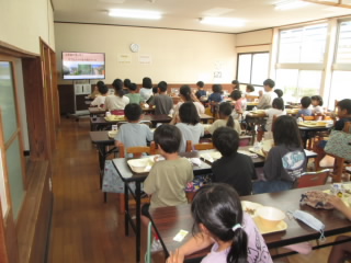 給食
