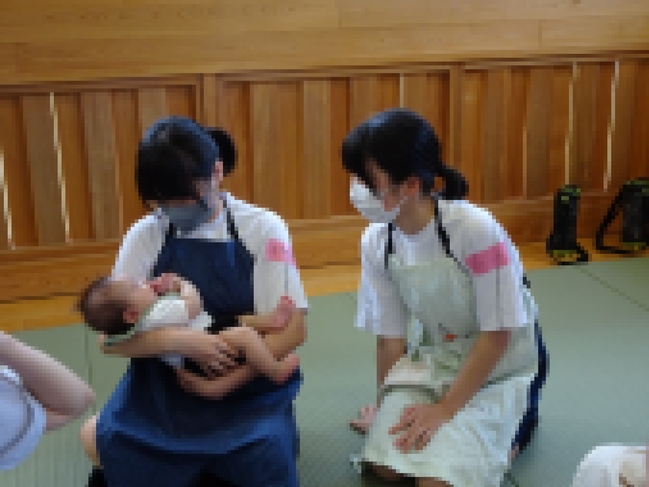 あかちゃんふれあい２