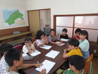 登校班会