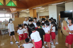 色別会