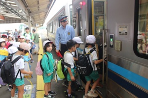 としょかん見学