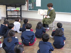 おはなしのとびら