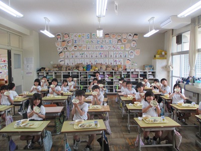 給食